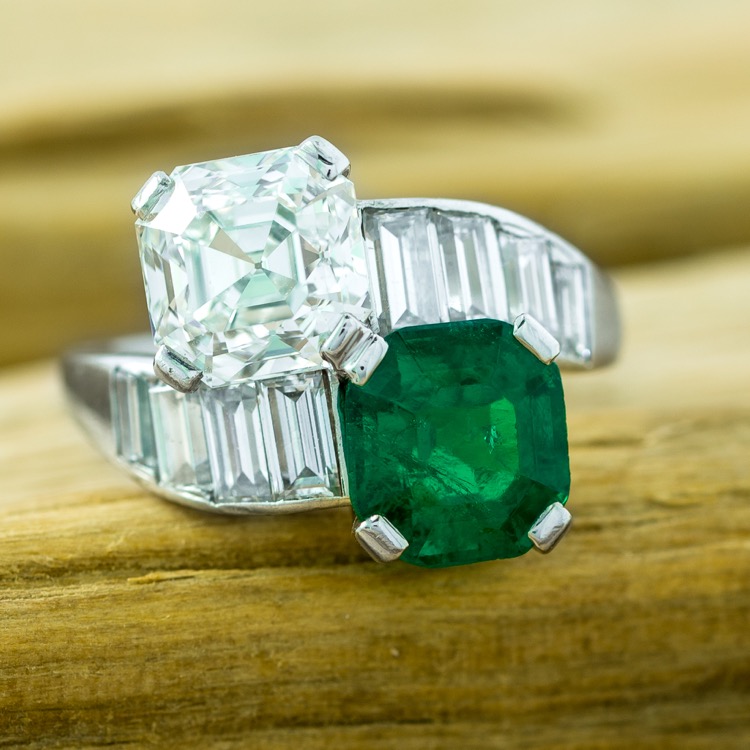 Colombian Emerald and Diamond Moi et Toi Ring