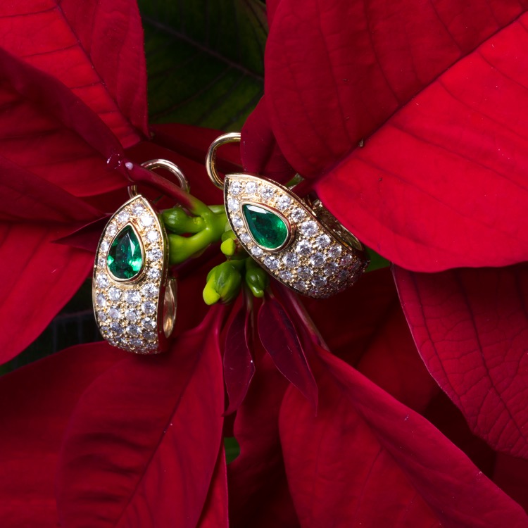 18 Karat Yellow Gold Emerald Diamond Earrings
