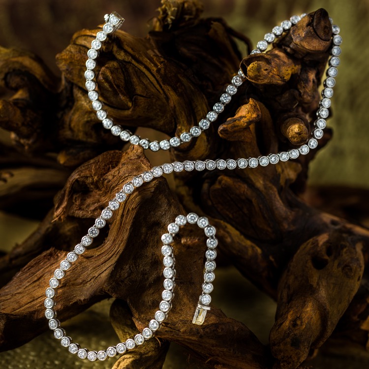 18 Karat White Gold and Diamond "Riviere" Necklace