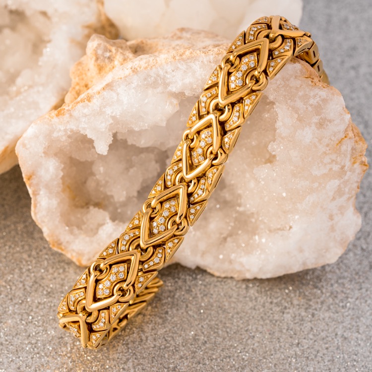 Bulgari Diamond Trika Bracelet, 18 Karat Yellow Gold