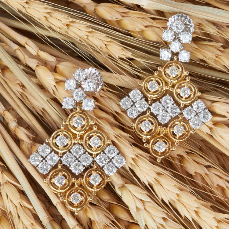 18 Karat Yellow and White Gold Diamond Earrings