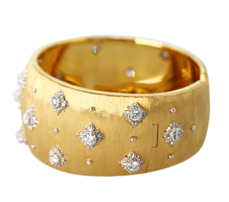 18 Karat Yellow Gold and Diamond Cuff Bracelet by Buccellati, Italy
