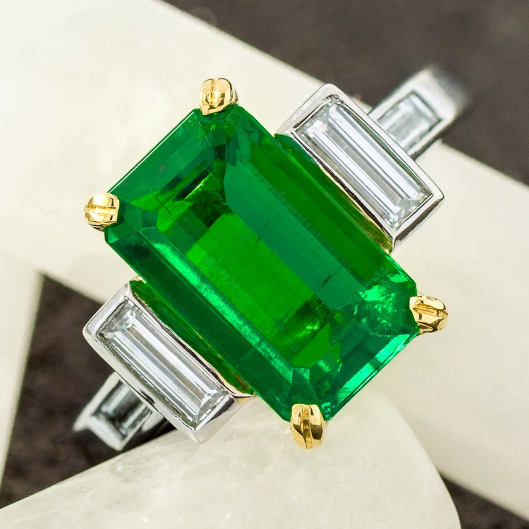 No Oil Colombian Emerald and Diamond Ring