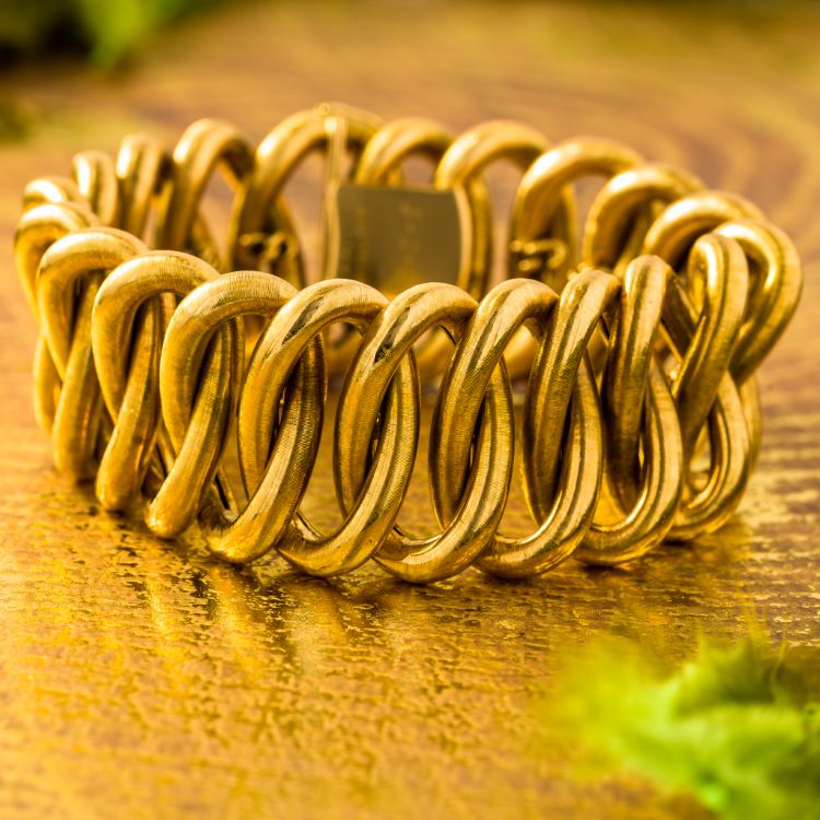 18 Karat Yellow Gold Bracelet by Buccellati
