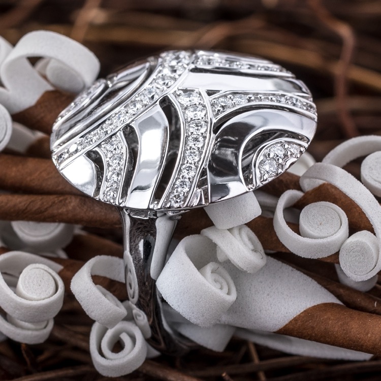 Gubelin Diamond Ring, 18K White Gold