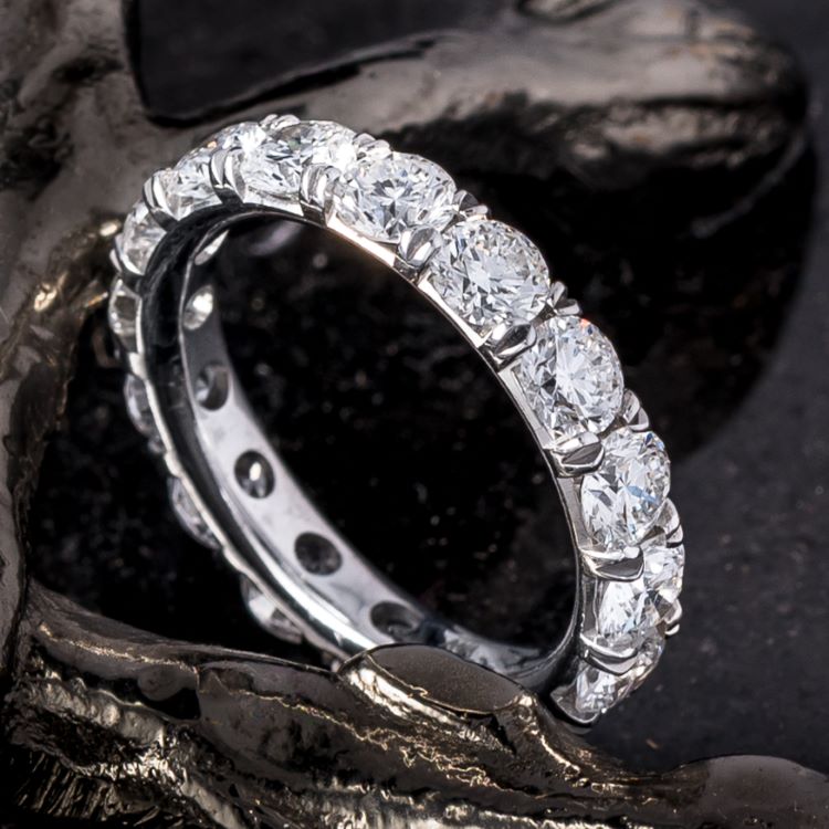 18 Karat White Gold Diamond Eternity Band
