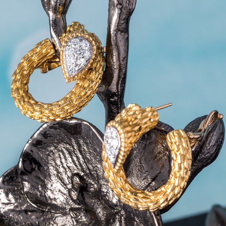 Boucheron Serpent Boheme Diamond Earrings, 18 Karat Yellow Gold