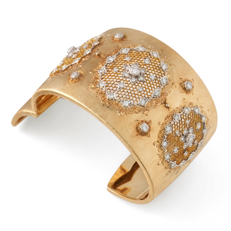 Buccellati Extra Wide Diamond Cuff Bracelet with Tullle Design, 18 Karat Yellow Gold