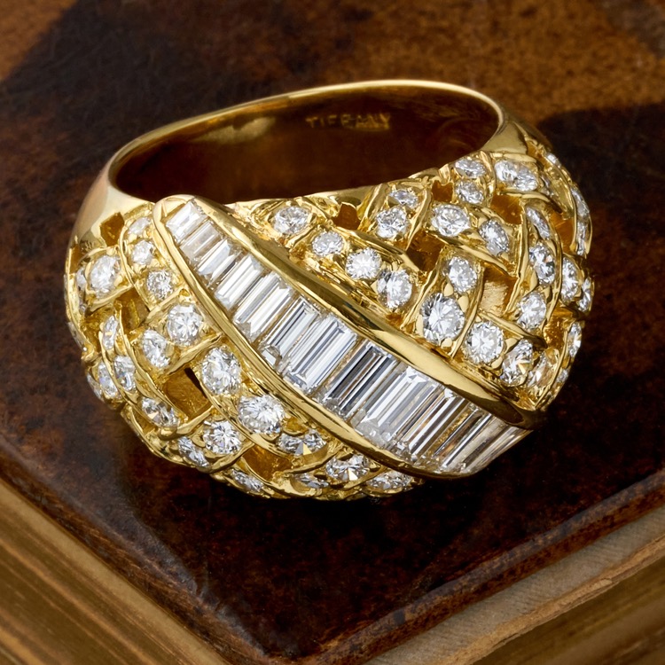 Tiffany & Co Diamond Ring, 18 Karat Yellow Gold