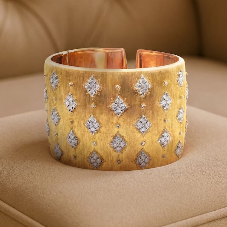 Buccellati Diamond Cuff Bracelet, 18 Karat Yellow Gold