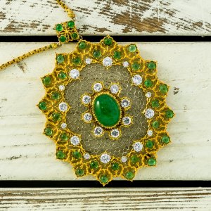 18 Karat Yellow Gold, Emerald and Diamond Convertible "Tulle" Pendant Necklace by Mario Buccellati